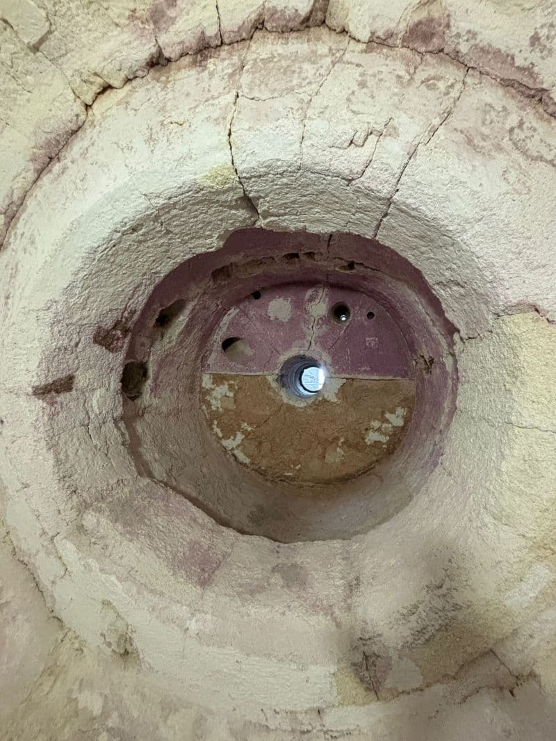 Sanierte Brennkammer eines Biomasse-Heizkraftwerks